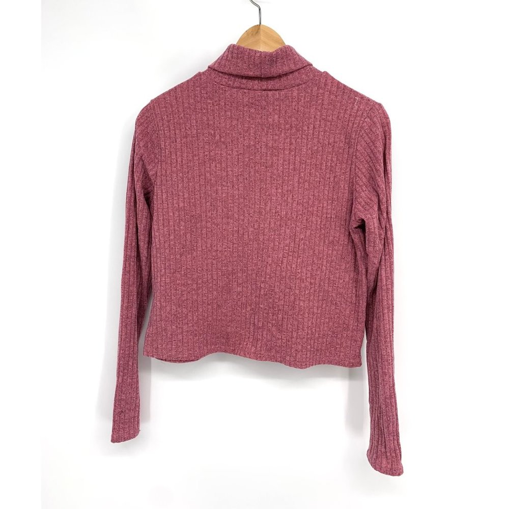 Olivia Rae Fitted Ribbed Long Sleeve Turtleneck - Picture 4 of 4